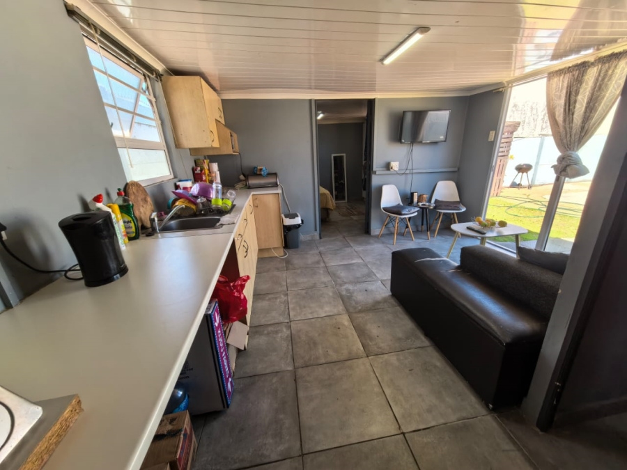 8 Bedroom Property for Sale in Turf Hall Estate Western Cape